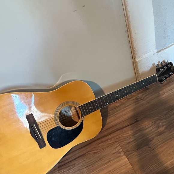 Guitar Rogue80 - Picture 2 of 2